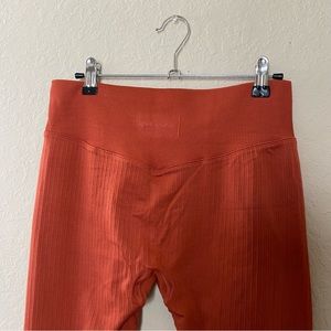 PINK Active Leggings Size Medium